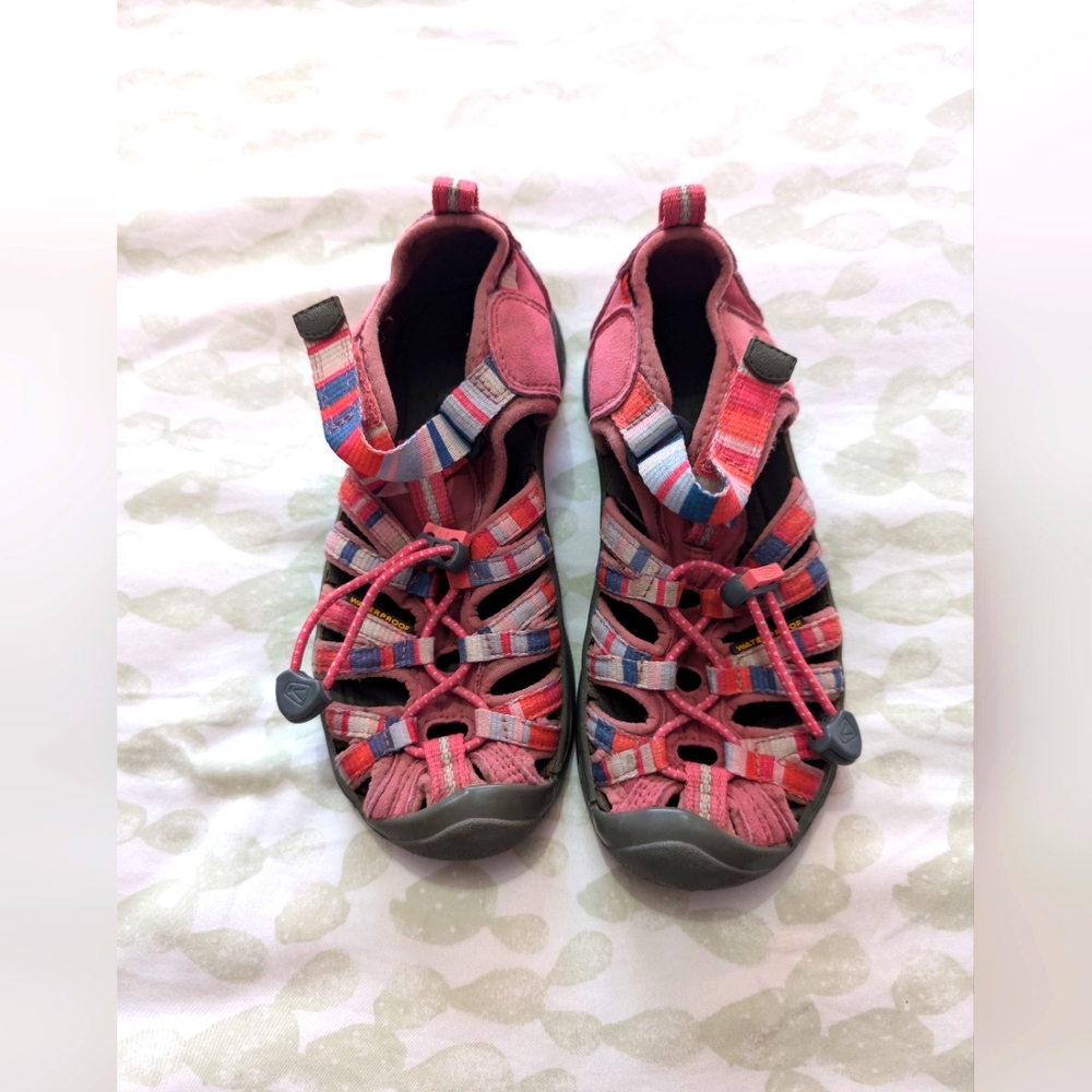 Kids keen sandals